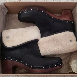 Uggs Lynnea Clog Ankle Boots 9